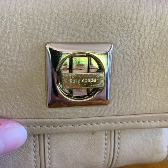 Kate Spade Vintage Trifold Cream Tan Leather Wallet Gold Turn Lock Coin Purse - Picture 3 of 14